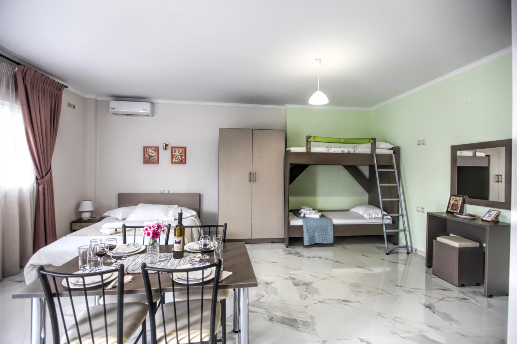 Del Sol #1 Meteora Luxurious Family Suites Kalambaka Exterior foto